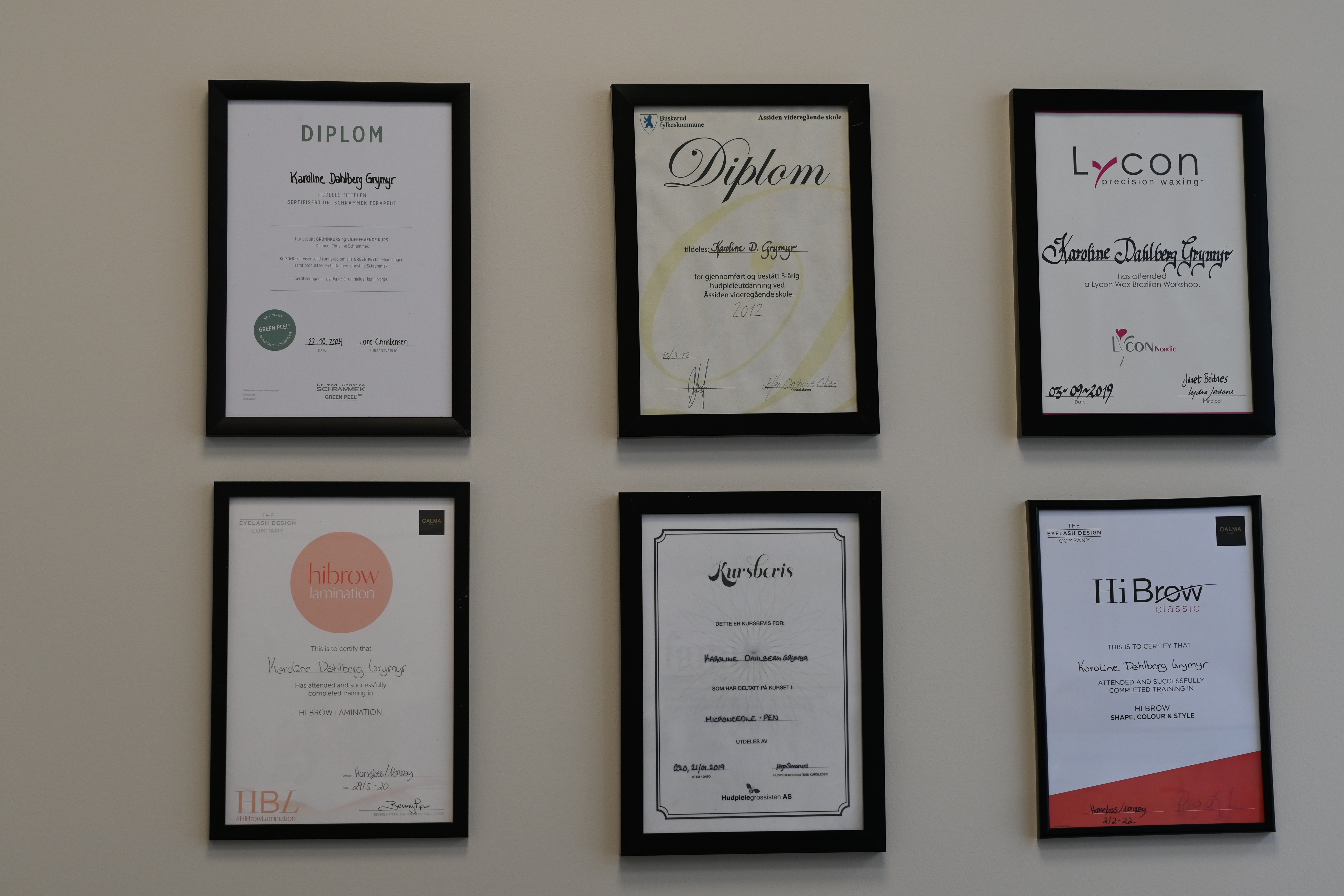  Karoline's Hudepleie